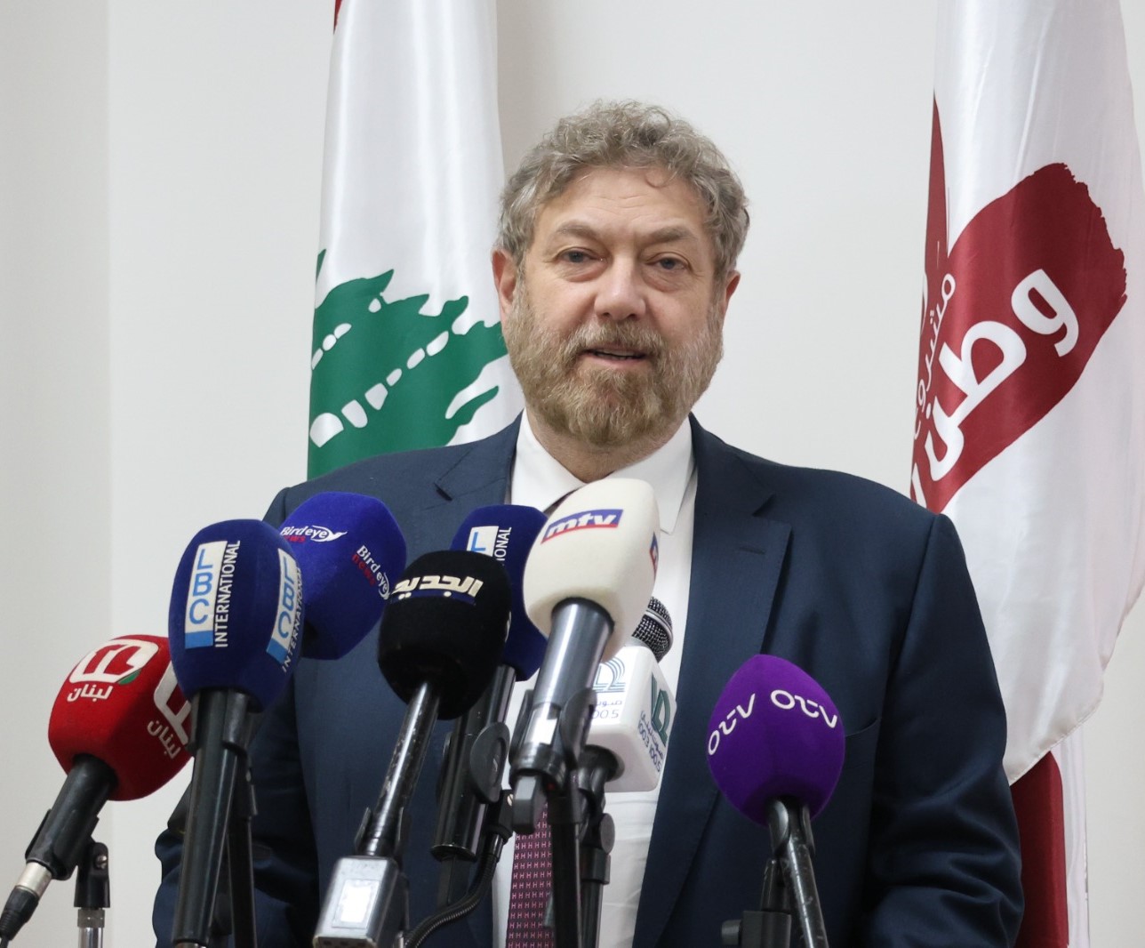 افرام يضع الحكومة أمام ستة أسئلة دستوريّة حول الاستحقاق الانتخابيّ
