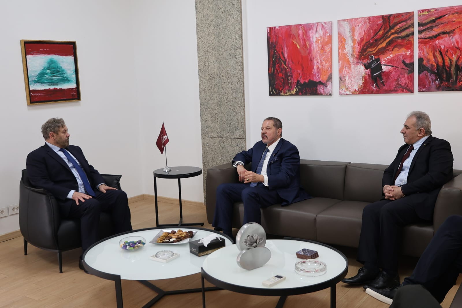 الممثّل الخاص للرئيس عباس زار افرام في "مشروع وطن الإنسان"