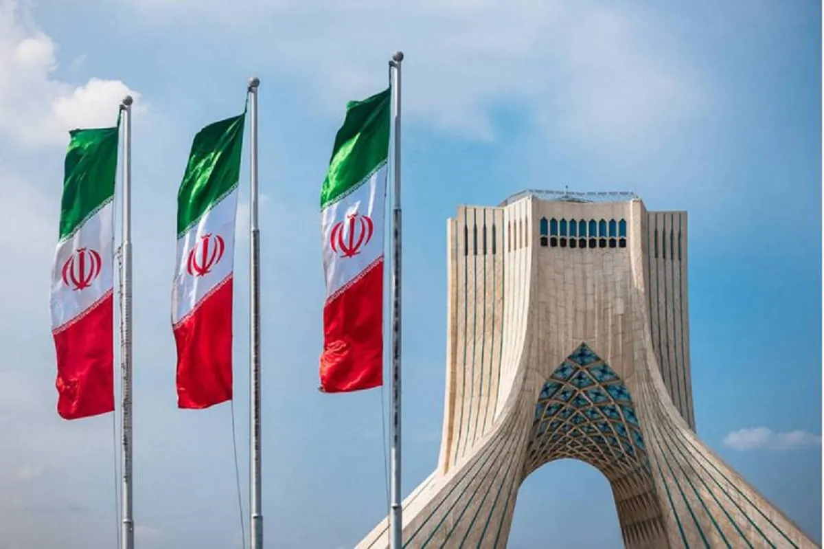 طهران تنتقد واشنطن وأوروبا تحذر من خسائر إغلاق هرمز