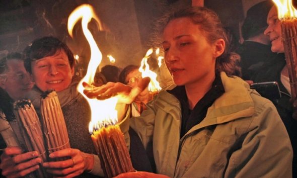 بالفيديو- شعلة النور في بيروت 1 img 0396