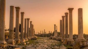 بالصور- قنابل مضيئة فوق صور 2 img 0461