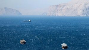 واشنطن تعلن فرض “سيطرة بحرية” شاملة في بحر العرب وخليج عمان 2 strait of hormuz