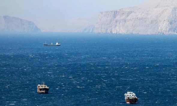 واشنطن تعلن فرض “سيطرة بحرية” شاملة في بحر العرب وخليج عمان 1 strait of hormuz