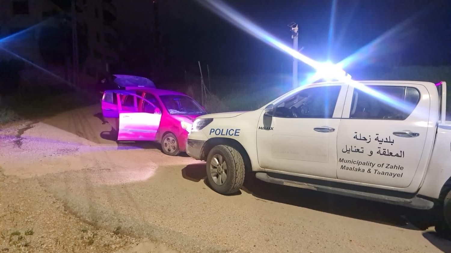 بالصورة- بلدية زحلة توقف اربعة مسلّحين!