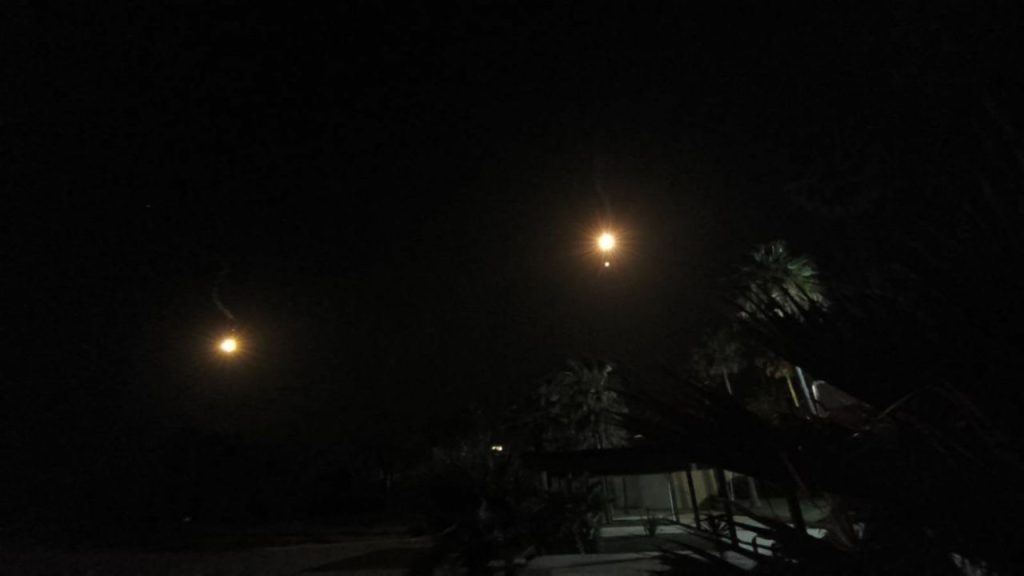 بالصور- قنابل مضيئة فوق صور 5 fec3db62 497a 453a 970f ae521ecd0ab5