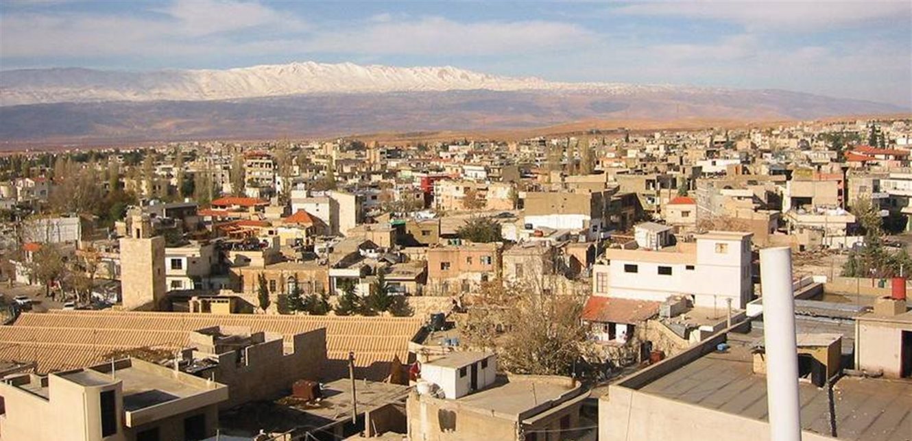 الجيش يداهم حي الشراونة ببعلبك بحثاً عن مطلوبين وممنوعات