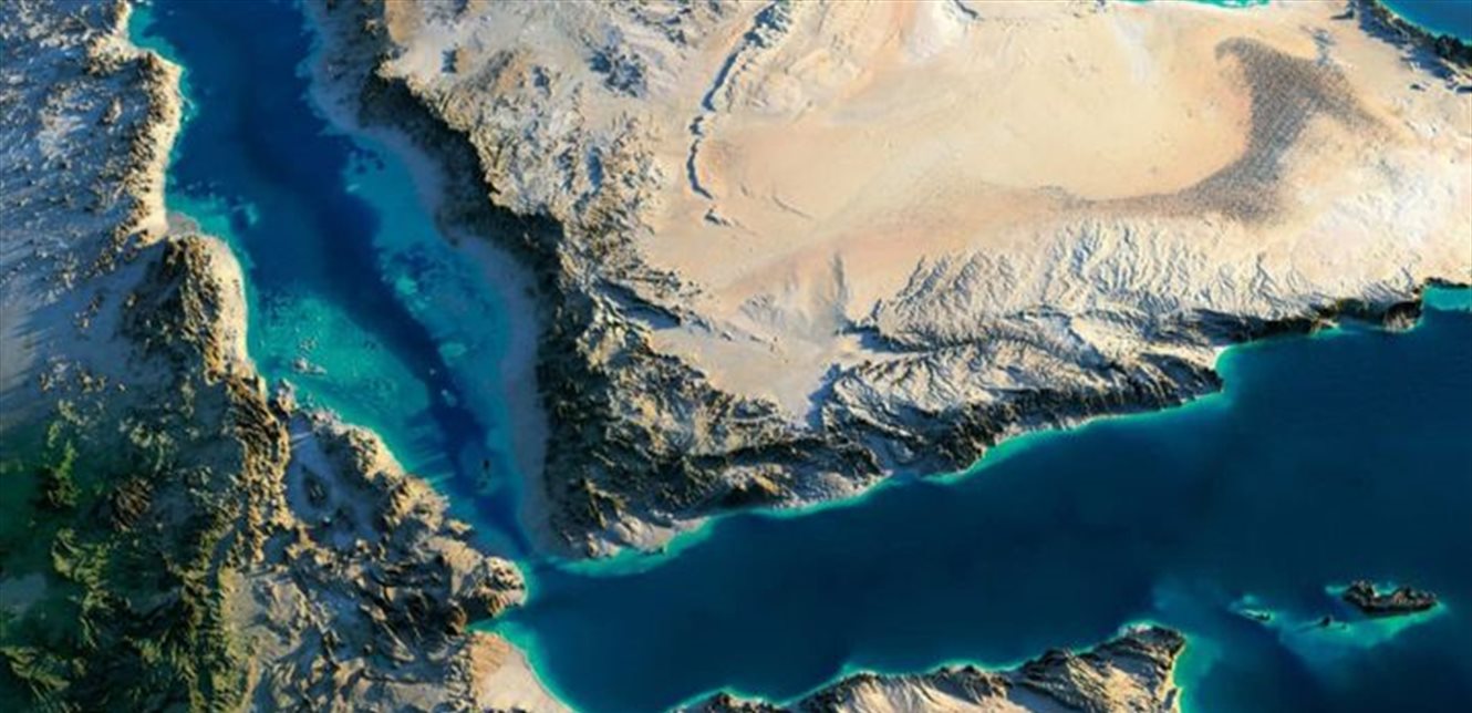 موقع إسرائيلي يكشف خطة طهران لخنق الملاحة بباب المندب