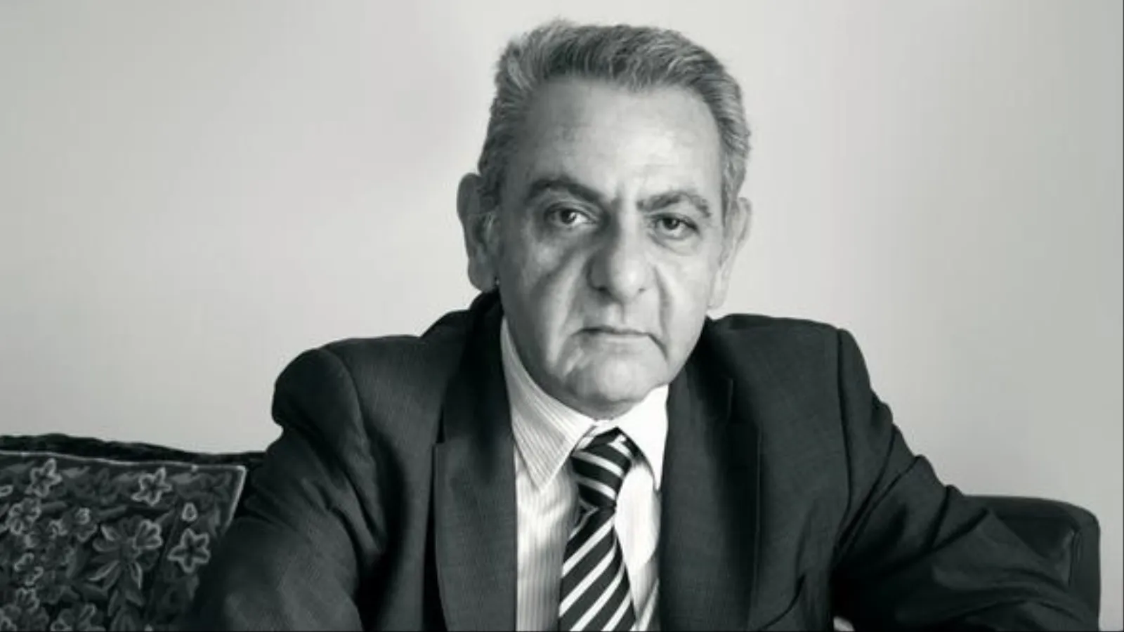 ... عن «الدولة»و«المقاومة»
