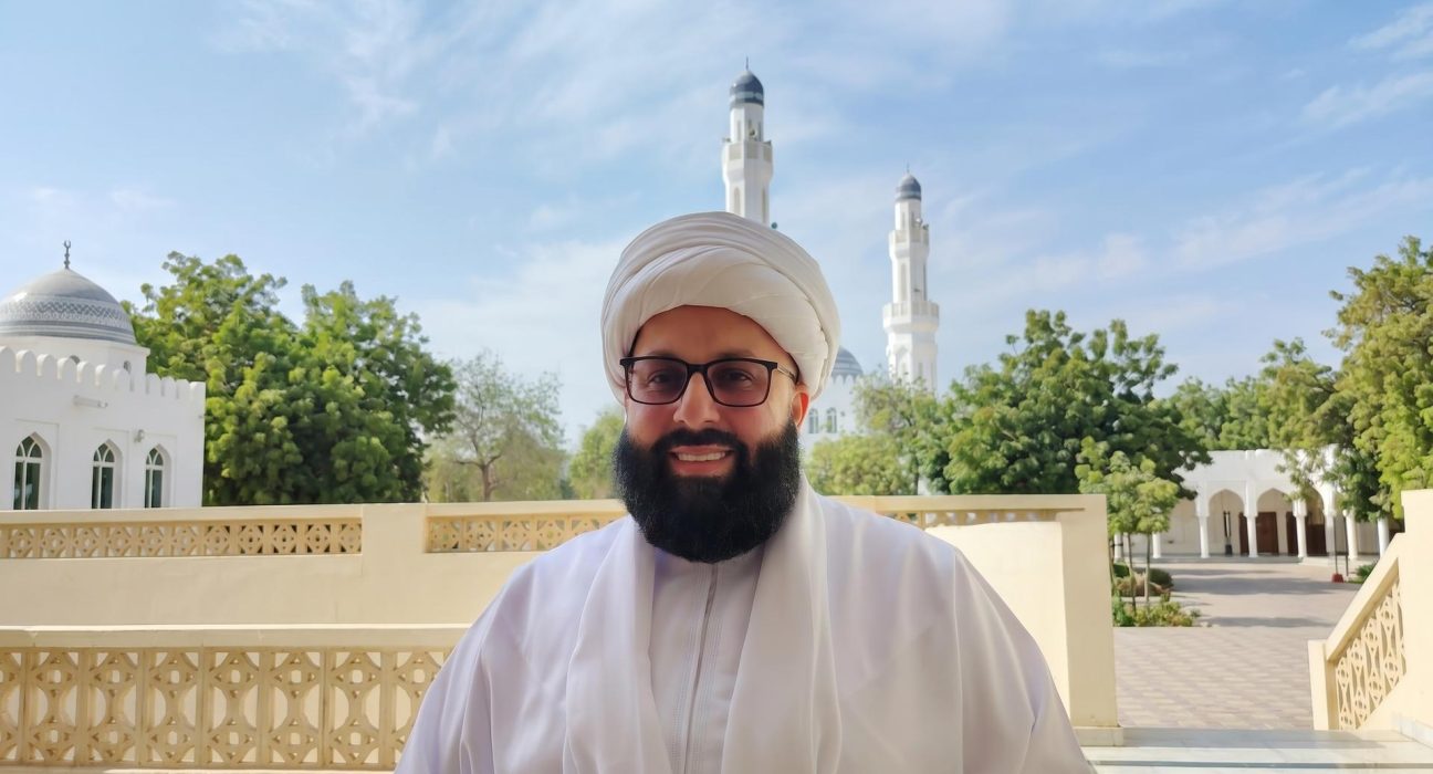 الشيخ محمد علي الفوعاني يلقي كلمة خلال مؤتمر باريس التأسيسي حول شراكة الطائفة الشيعية في الدولة اللبنانية وسيادة المؤسسات.