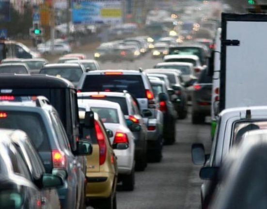 زحمة سير كثيفة من المدينة الرياضية باتجاه سليم سلام