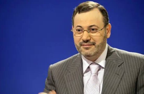لماذا أوقف جنبلاط حلقات شاهد على العصر؟