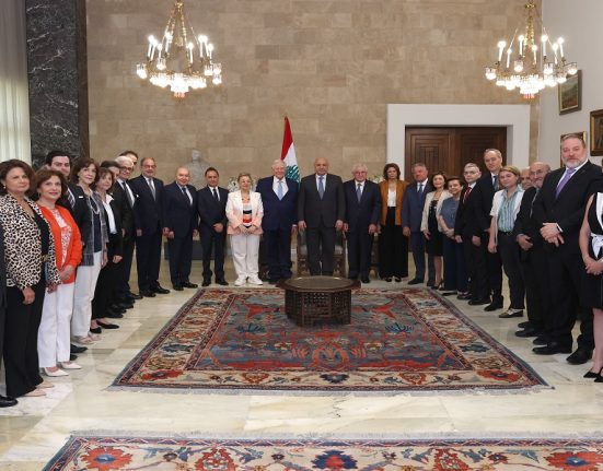 عون: نطالب بإنهاء حالة العداء مع إسرائيل وفق شروطنا