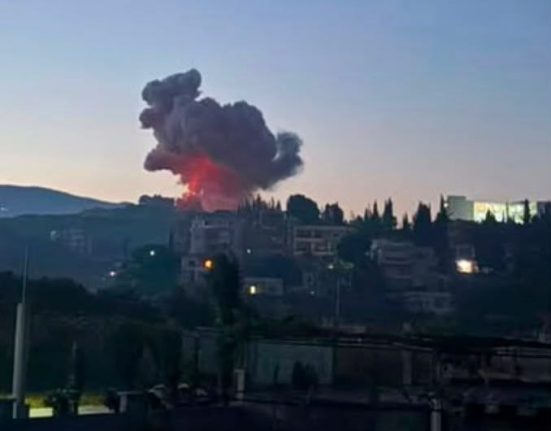 بالفيديو-إيران تقصف قواعد أميركية في البحرين والأردن والكويت