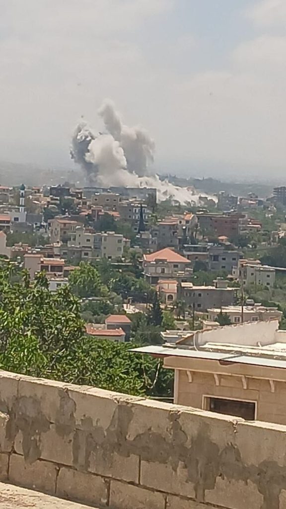 بالصورة : غارة تستهدف دير قانون النهر
