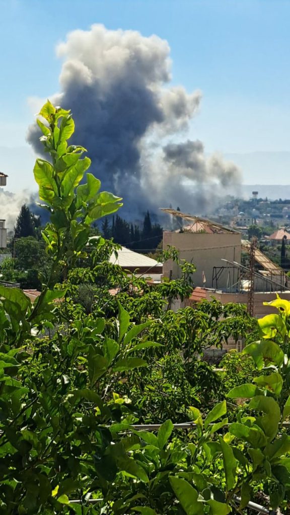 بالصور : 18 ضحية بجنوب لبنان في سلسلة غارات مكثفة