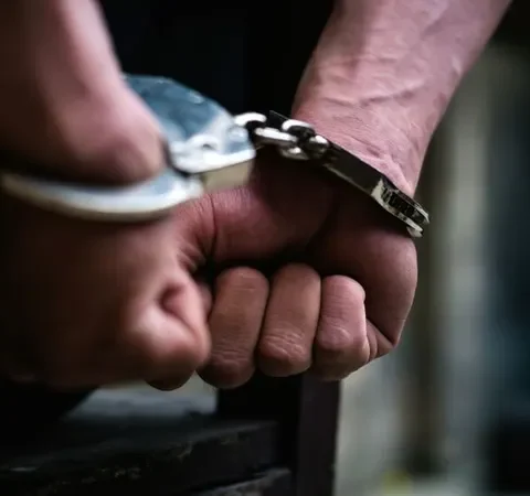 قوى الأمن توقف سارق المحال في جبل لبنان: هل وقعت ضحيته؟