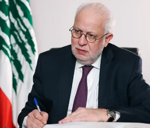 وزير العدل : إما المفاوضات أو نكون مائدة للآخرين