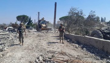 الجيش اللبناني يُجري مسحاً هندسياً وينتشر في بلدة زوطر الغربية 6 الجيش اللبناني يُجري مسحاً هندسياً وينتشر في بلدة زوطر الغربية