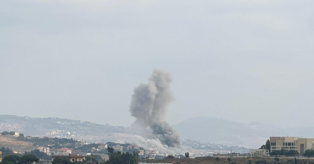 بالصورة- غارة إسرائيلية تستهدف النبطية الفوقا