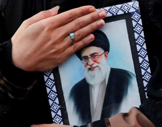 بعد 4 أشهر على مقتله.. طهران تستعد لدفن خامنئي وسط استنفار