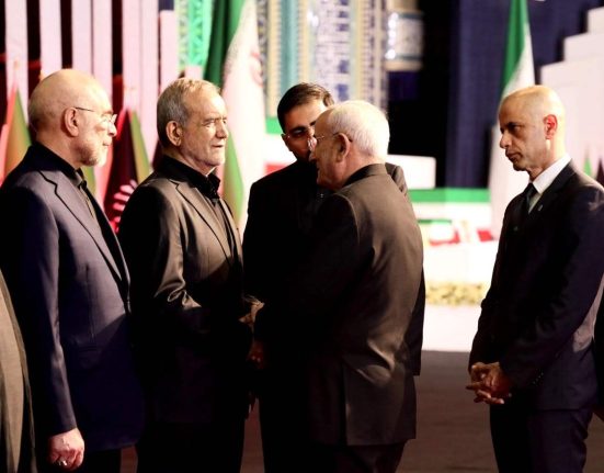 منسى يمثل لبنان في تأبين خامنئي: تأكيد على السيادة والسلام