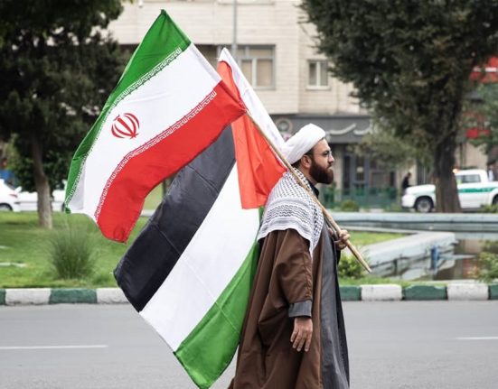 وفد حماس في طهران: مساعٍ لربط غزة بمفاوضات إيران وأمريكا
