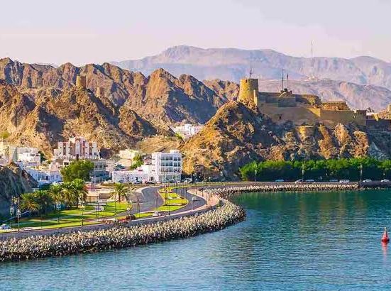 المسائية: إيران تلتجئ إلى عُمان