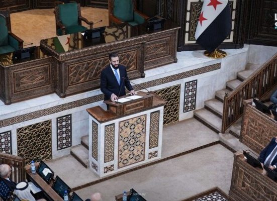 أحمد الشرع يفتتح أولى جلسات مجلس الشعب السوري