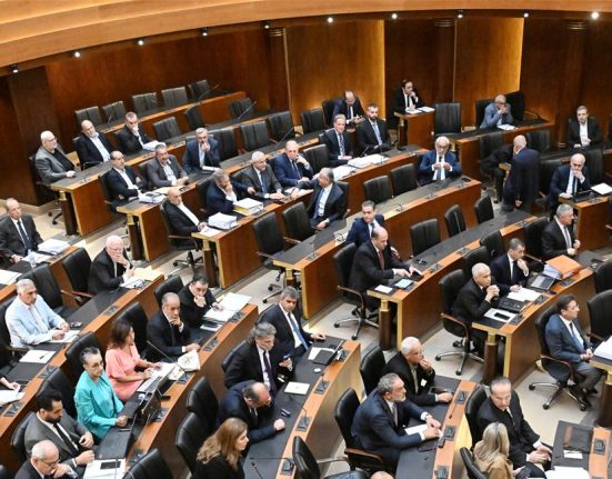جلسة تشريعية برئاسة بري: مجلس النواب يقر قوانين بارزة