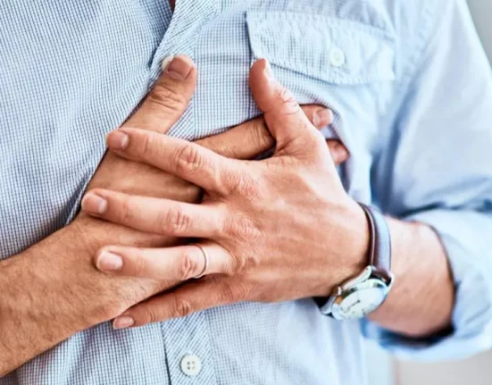 هل تسارع دقات القلب خطير؟ إليك الأسباب وطرق العلاج