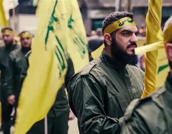 تقرير إسرائيلي يكشف شبكات تمويل إيران و"حزب الله"