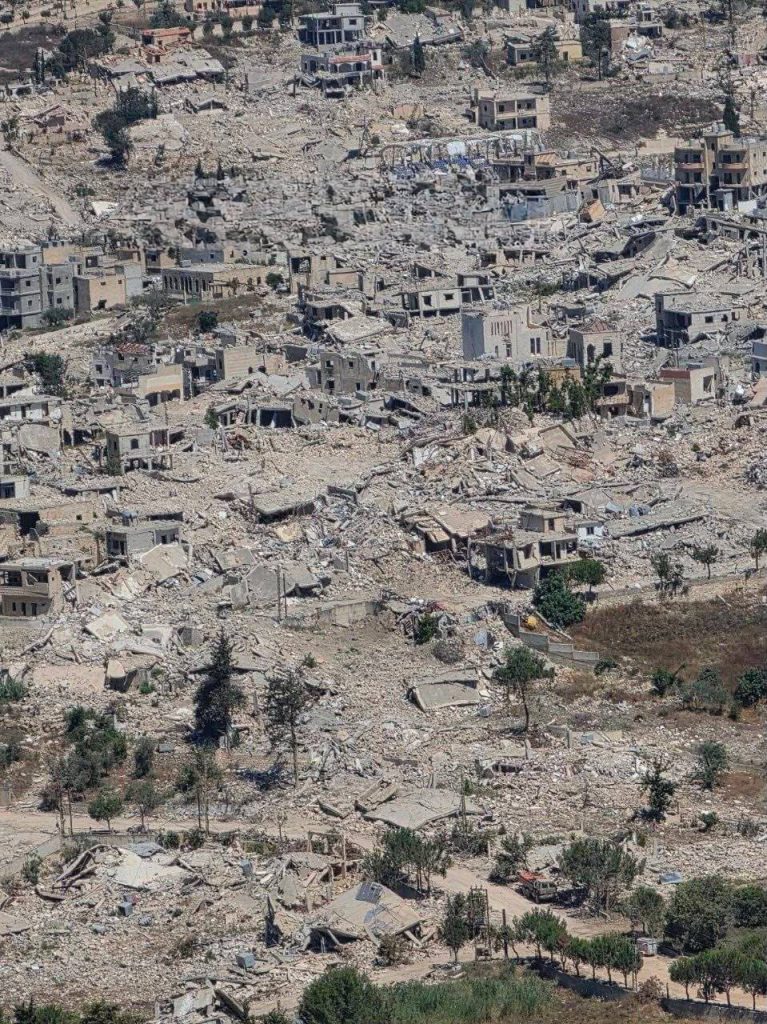 صورة تظهر حجم الدمار في مدينة بنت جبيل