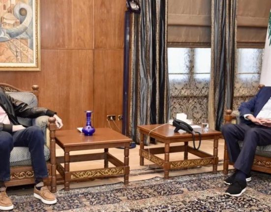 برّي يستقبل جنبلاط في عين التينة لبحث التطورات السياسية والميدانية